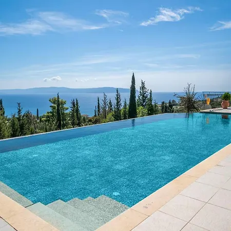 Sea-view Vila